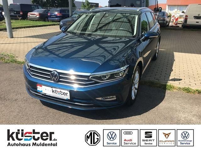 Blau Gebraucht 2022 VW Passat IQ Drive Kombi | 27.970 € (Etwas zu teuer) - Bild 1/4