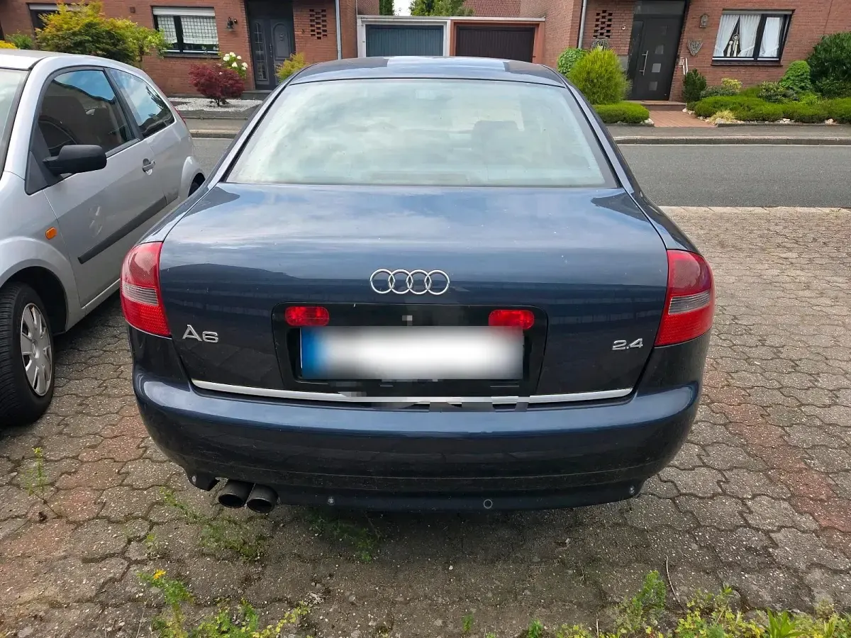 Gebraucht Audi A6 170 PS (125 kW) 2002 Blau Limousine