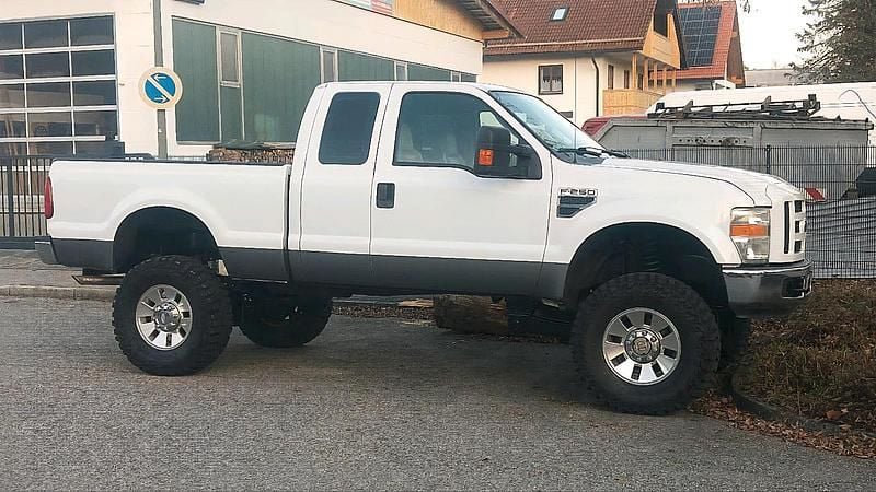 Gebraucht Ford F250 305 PS (224 kW) 2008 Weiß Pickup