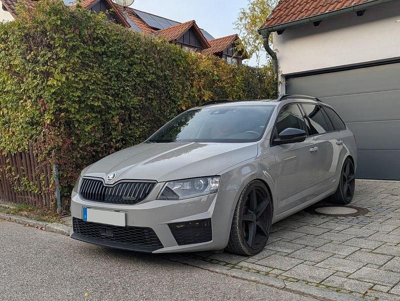 Gebraucht Skoda Octavia RS 300 PS (220 kW) 2016 Grau Kleinwagen