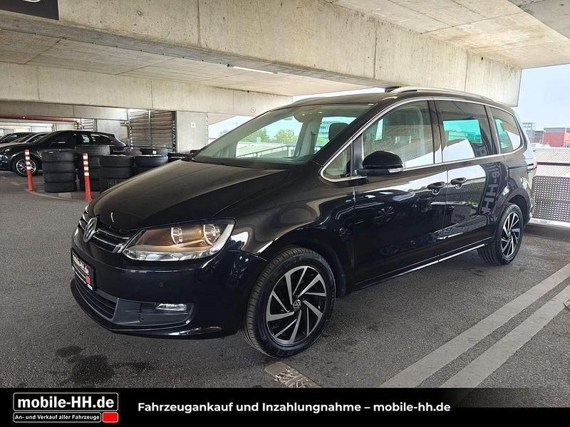 Deep black perleffekt Gebraucht 2018 VW Sharan Join Van / Kleinbus | 26.990 € (Teuer) - Bild 1/4