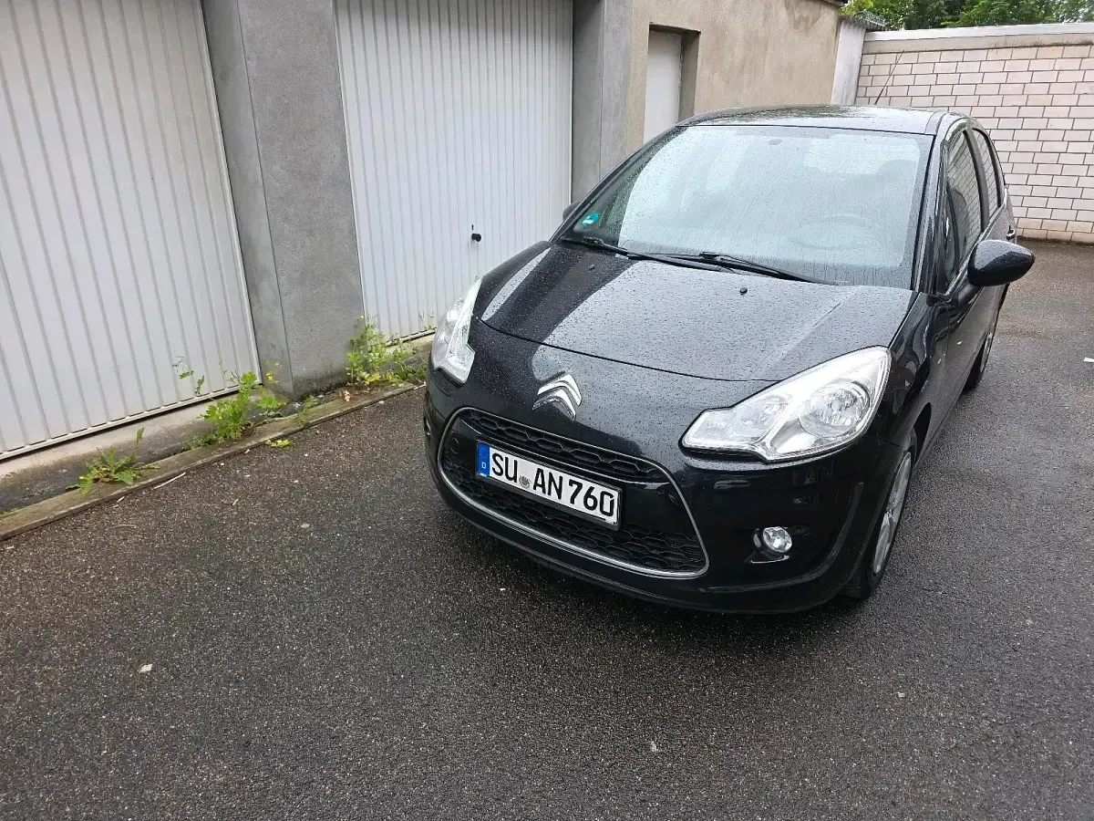Używany Citroën C3 70 KM (51 kW) 2010 Czarny Hatchback