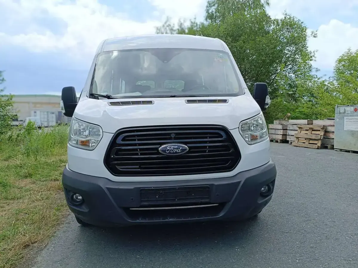 Gebraucht Ford Transit Trend 170 PS (125 kW) 2017 Frostweiß Van