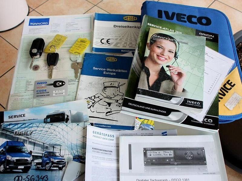 Gebraucht Iveco Daily 170 PS (125 kW) 2012 Orange Limousine