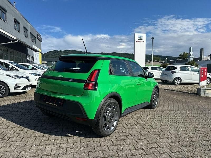 Neu Renault 5 E-Tech Evolution 89 kW (122 PS) 2025 Grün Limousine