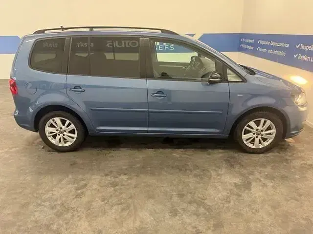 Gebraucht VW Touran Match 140 PS (102 kW) 2012 Blau Van / Kleinbus