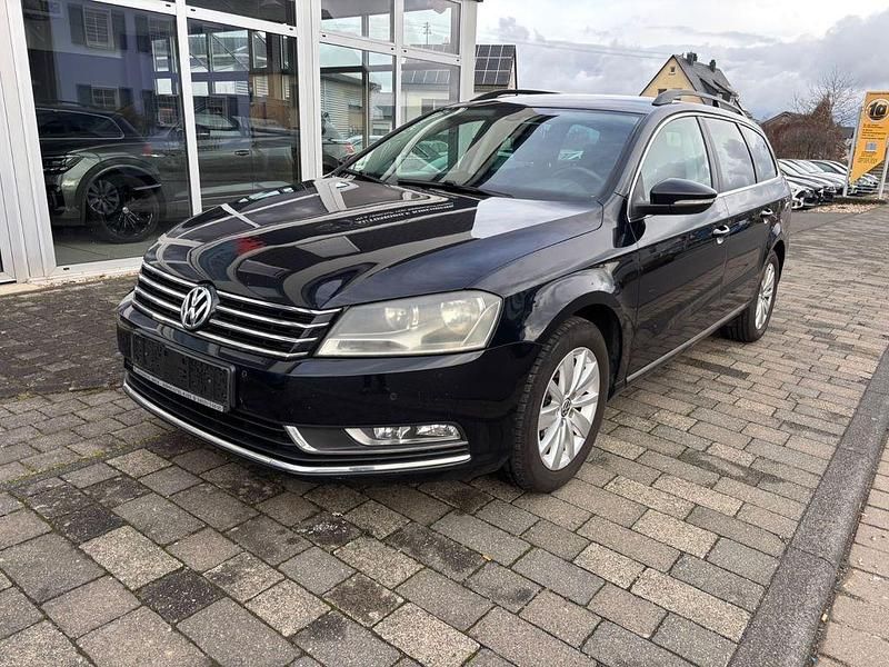 Schwarz Gebraucht 2012 VW Passat Comfortline Kombi | 4.950 € (Fairer Preis) - Bild 1/4