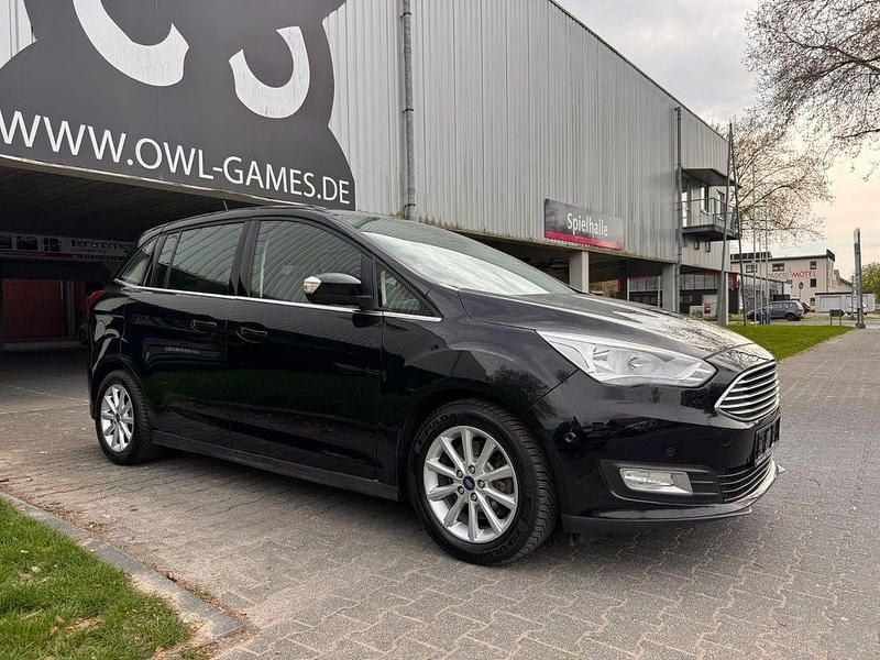 Gebraucht Ford Grand C-Max Titanium 125 PS (91 kW) 2018 Van / Kleinbus