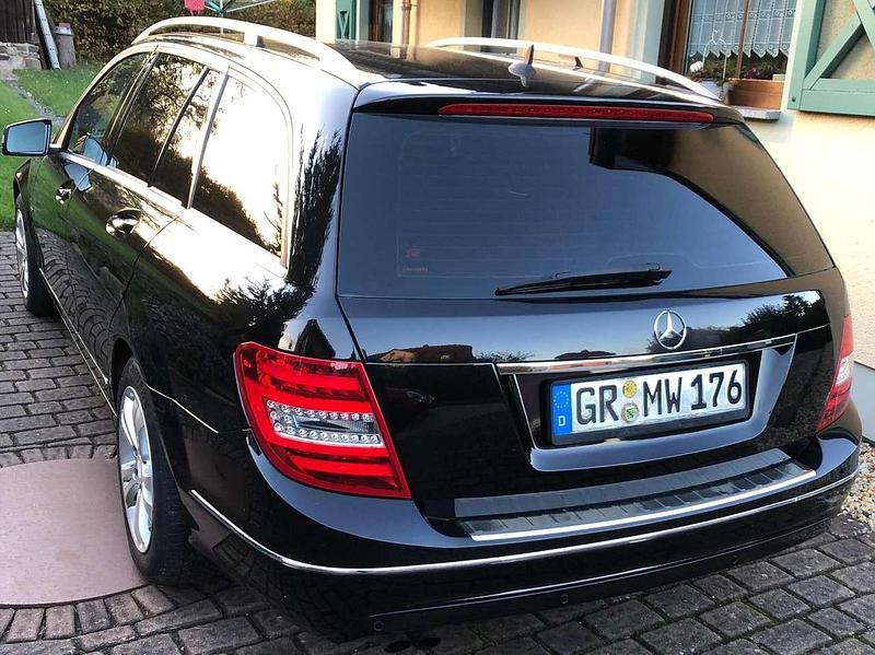 Gebraucht Mercedes C180 156 PS (114 kW) 2012 Kombi