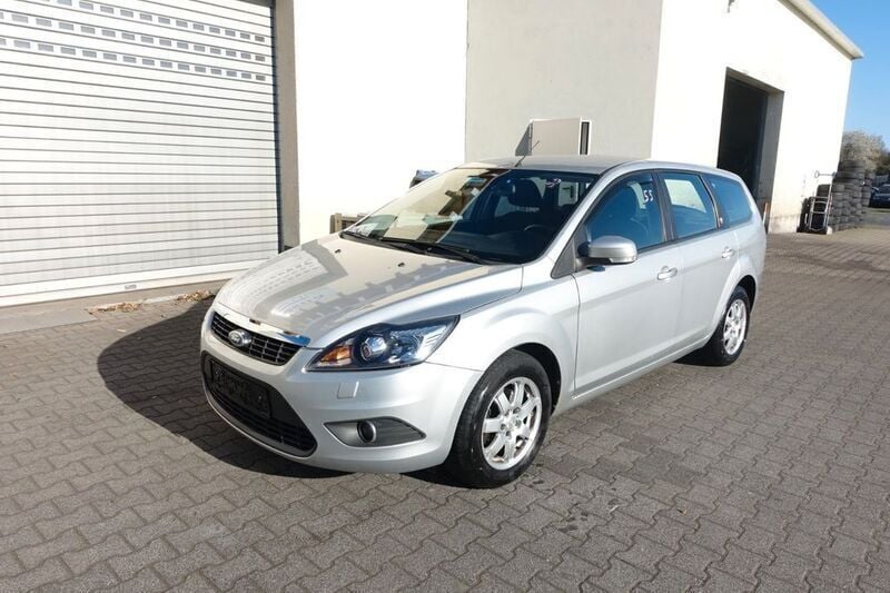Silber Gebraucht 2009 Ford Focus Ghia Kombi | 1.790 € (Superpreis) - Bild 1/4