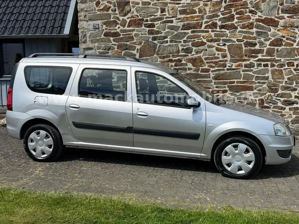 Gebraucht Dacia Logan MCV Lauréate 105 PS (77 kW) 2011 Silber Kombi