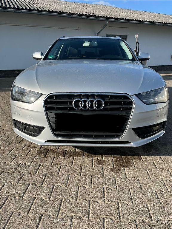 Gebraucht Audi A4 Attraction 150 PS (110 kW) 2013 Silber Kombi