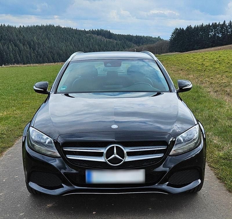 Gebraucht Mercedes C220 Avantgarde 170 PS (125 kW) 2015 Schwarz Kombi