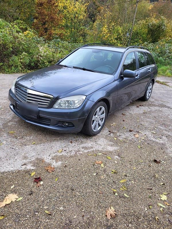Grau Gebraucht 2008 Mercedes C220 Kombi | 3.300 € (Fairer Preis) - Bild 1/4