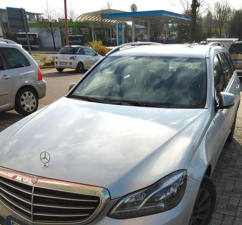 Silber Gebraucht 2015 Mercedes E220 Edition Kombi | 8.600 € (Fairer Preis) - Bild 1/4
