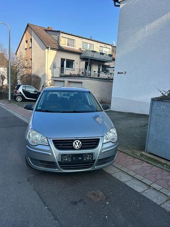Grau Gebraucht 2006 VW Polo Limousine | 1.300 € (Superpreis) - Bild 1/4