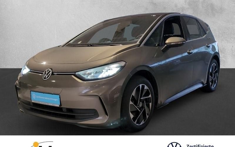 Gruen Gebraucht 2024 VW ID.3 Pro Kleinwagen | 28.890 € (Superpreis) - Bild 1/4