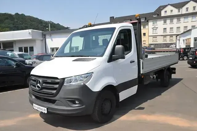 Gebraucht Mercedes Sprinter 170 PS (125 kW) 2022 Arktikweiss Van