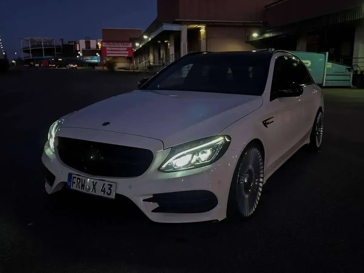 Gebraucht Mercedes C400 333 PS (244 kW) 2018 Weiß Kombi