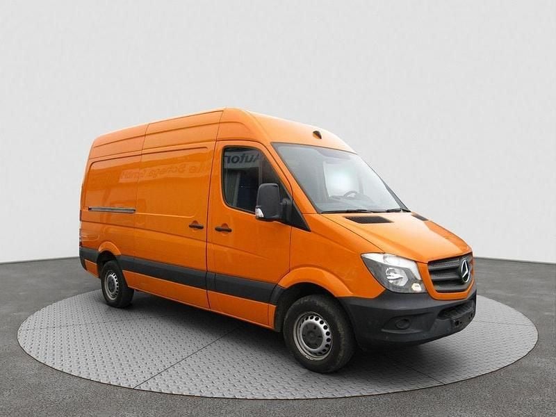 Usado Mercedes Sprinter 114 HP (83 kW) 2018 Laranja Van