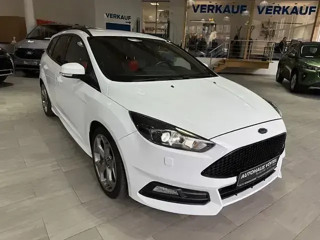 Usata Ford Focus ST 250 CV (183 kW) 2017 Bianco Station wagon
