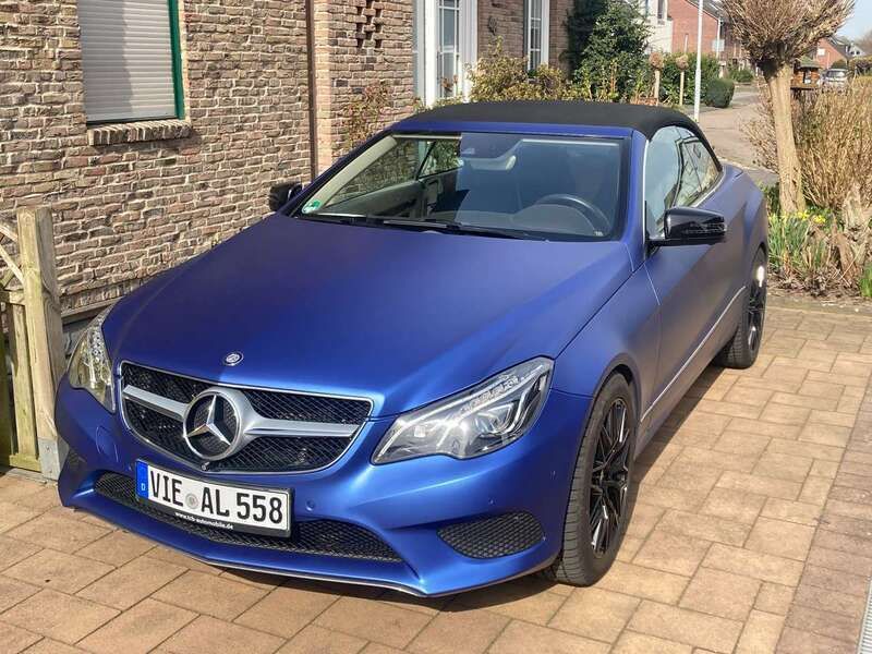 Blau Gebraucht 2015 Mercedes E350 Cabrio | 27.000 € (Fairer Preis) - Bild 1/4