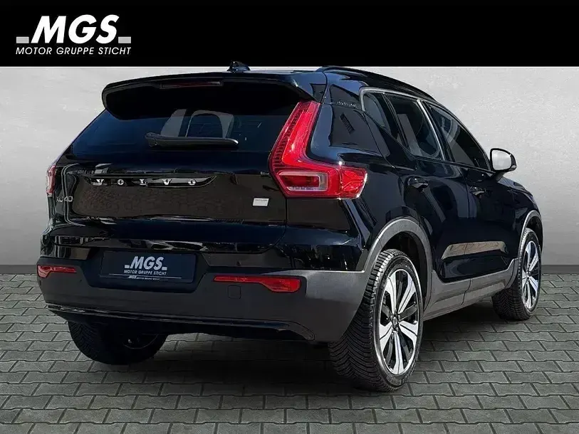 Gebraucht Volvo XC40 Plus 169 kW (231 PS) 2023 Black stone SUV