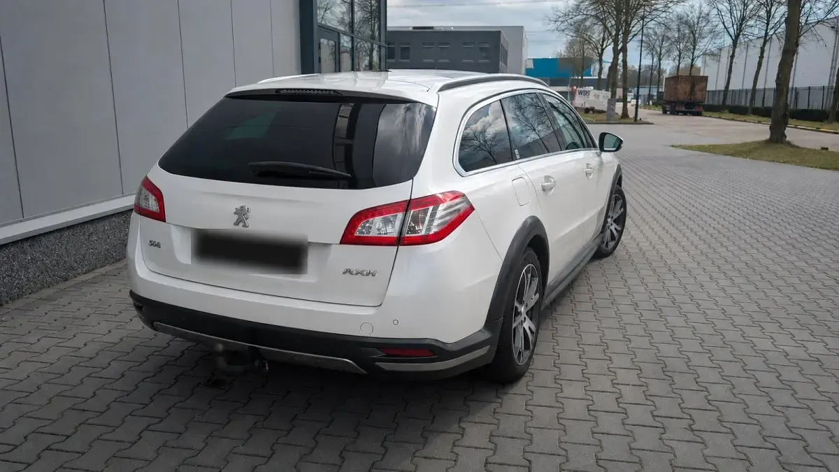 Gebraucht Peugeot 508 RXH 163 PS (119 kW) 2012 Weiß Kombi