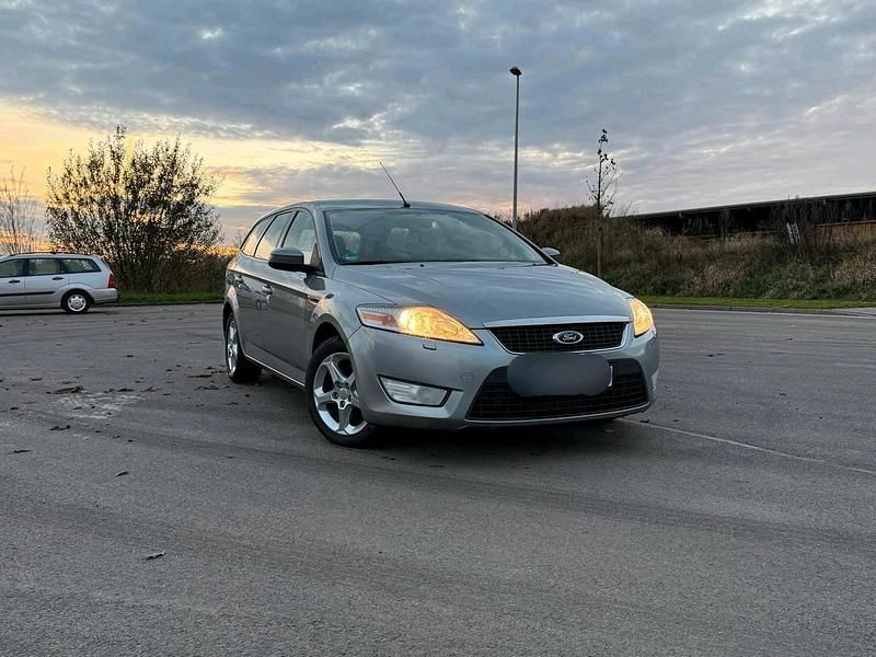 Grau Gebraucht 2008 Ford Mondeo Kombi | 2.200 € (Fairer Preis) - Bild 1/4