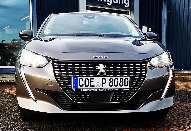 Grau Gebraucht 2023 Peugeot 208 Allure Kleinwagen | 17.990 € (Guter Preis) - Bild 1/1