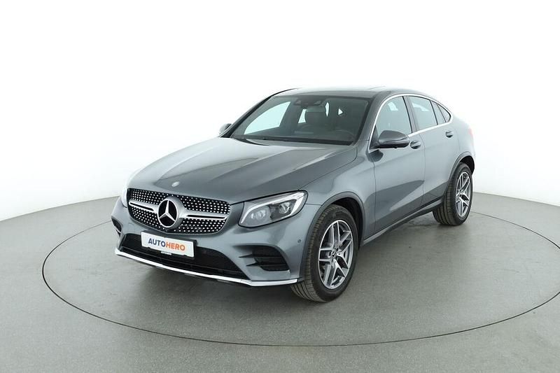 Grau Gebraucht 2017 Mercedes GLC250 AMG line SUV | 34.580 € (Teuer) - Bild 1/3