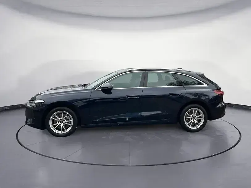 Gebraucht Audi A5 Ambiente 150 PS (110 kW) 2025 Firmamentblau metallic Kombi