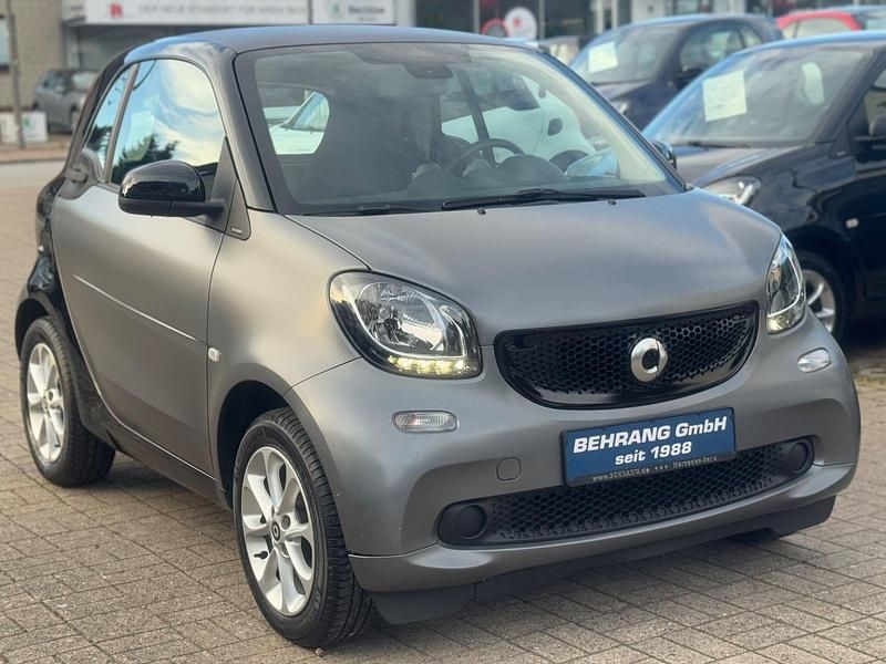 Grau Gebraucht 2016 Smart ForTwo Coupé Passion Kleinwagen | 11.490 € (Fairer Preis) - Bild 1/4
