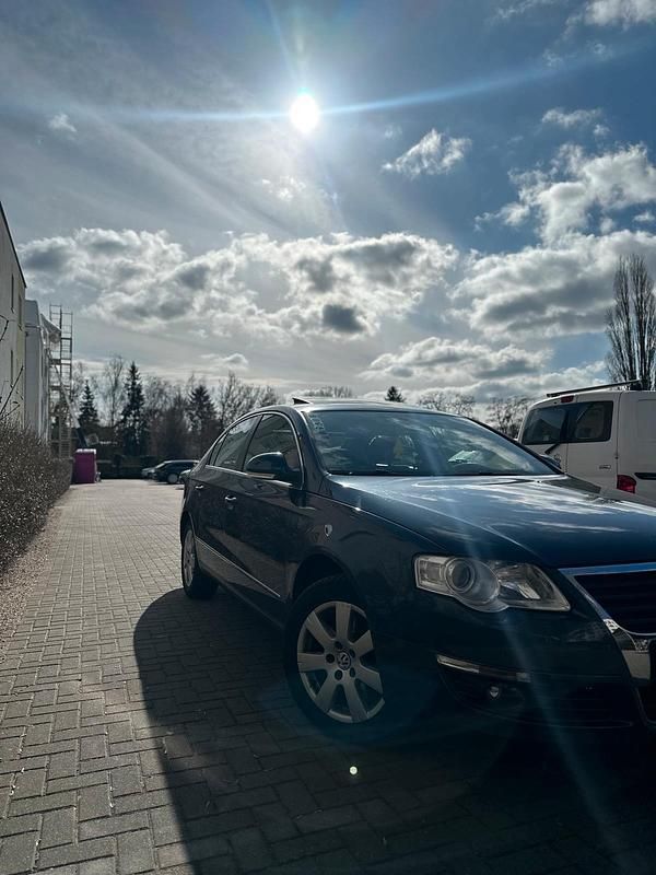 Gebraucht VW Passat 150 PS (110 kW) 2007 Blau Limousine