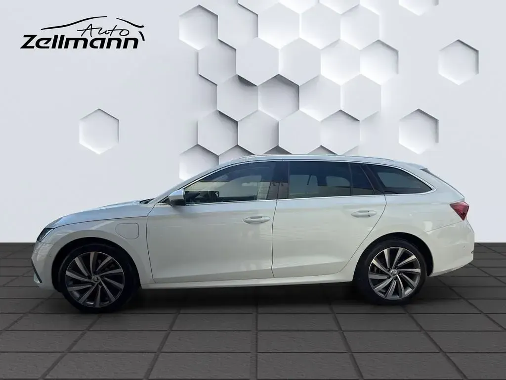 Gebraucht Skoda Octavia Style 204 PS (150 kW) 2020 Weiß Limousine