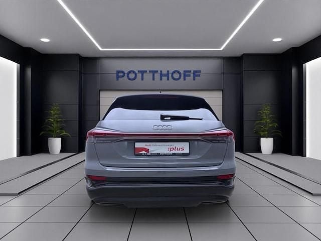 Gebraucht Audi Q4 e-tron Comfort 125 kW (170 PS) 2023 Kieselgrau SUV