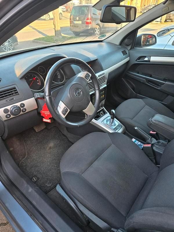 Gebraucht Opel Astra 116 PS (85 kW) 2008 Grau Kleinwagen