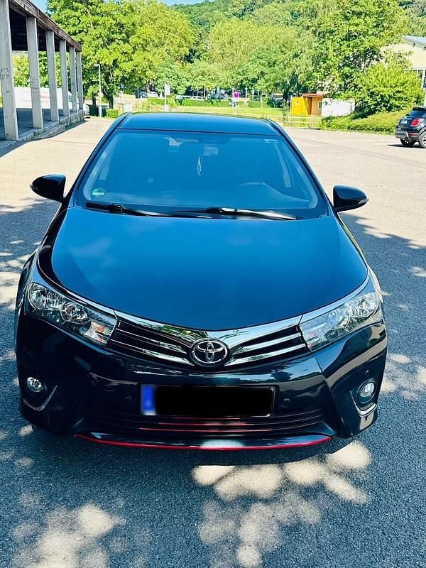 Gebraucht Toyota Corolla 132 PS (97 kW) 2014 Andere farben Limousine