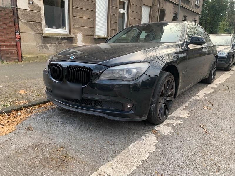 Gebraucht BMW 730 245 PS (180 kW) 2010 Schwarz Limousine