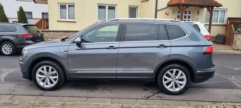 Gebraucht VW Tiguan Allspace Highline 150 PS (110 kW) 2020 Grau SUV