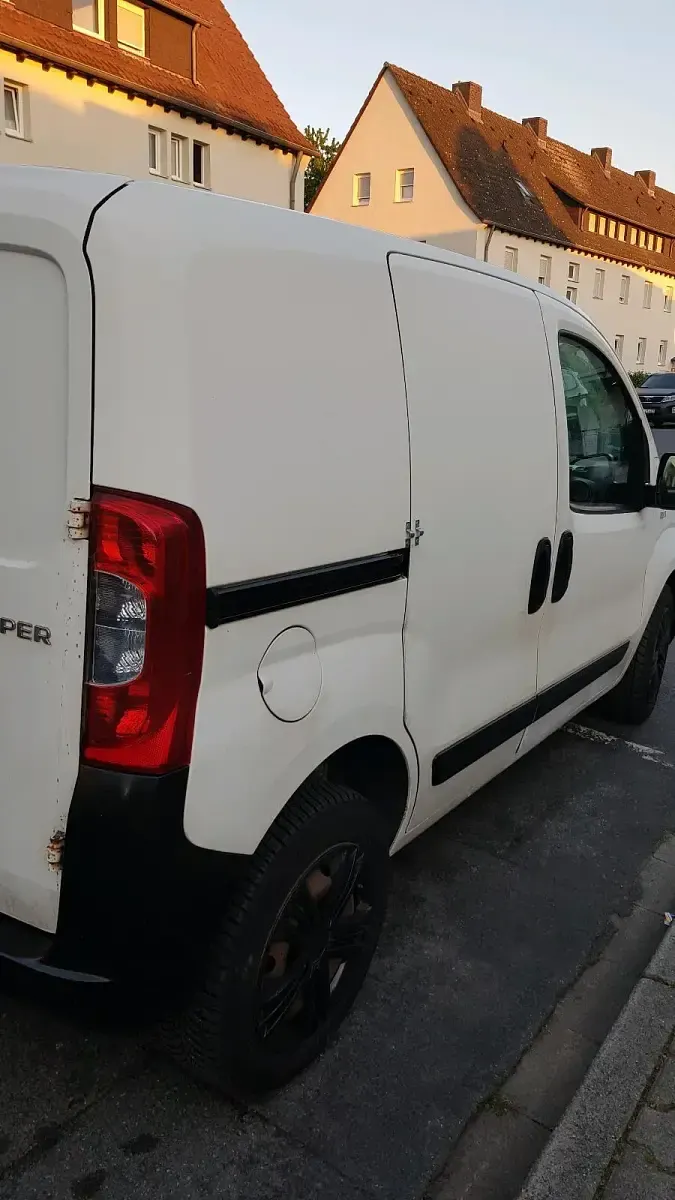 Gebraucht Peugeot Bipper 75 PS (55 kW) 2011 Weiß Van / Kleinbus