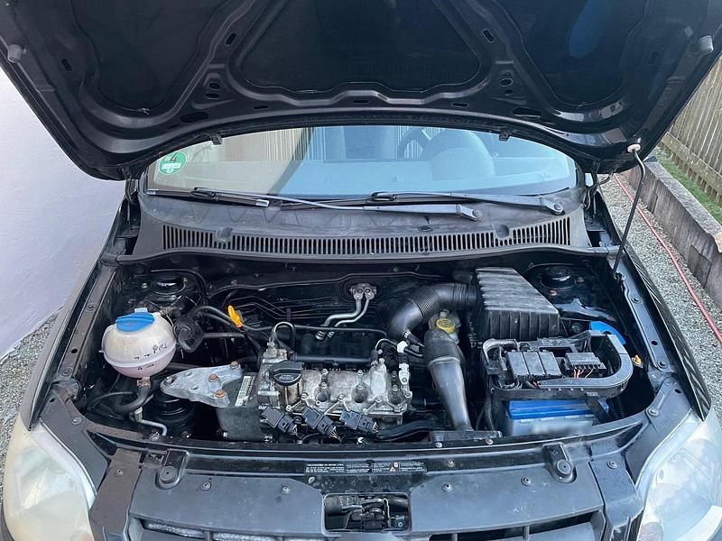 Gebraucht VW Fox 55 PS (40 kW) 2005 Schwarz Kleinwagen