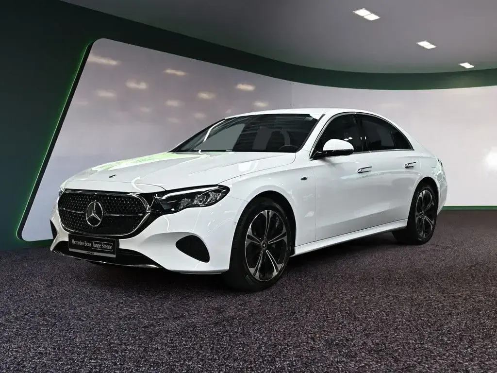 Used Mercedes E300 Advanced 313 HP (230 kW) 2025 White Sedan