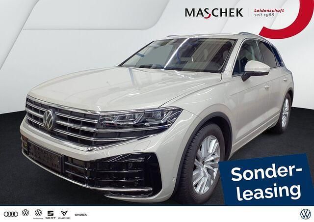 Gebraucht VW Touareg Elegance 231 PS (169 kW) 2024 Sechura beige SUV