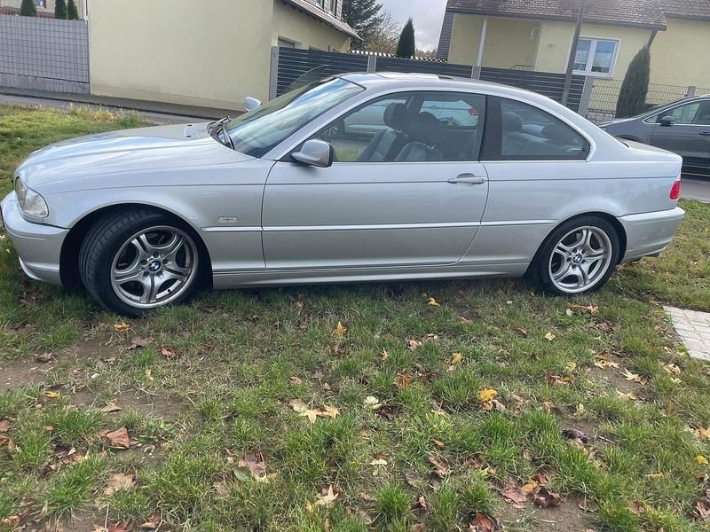 Gebraucht BMW 330 231 PS (169 kW) 2003 Silber Coupé