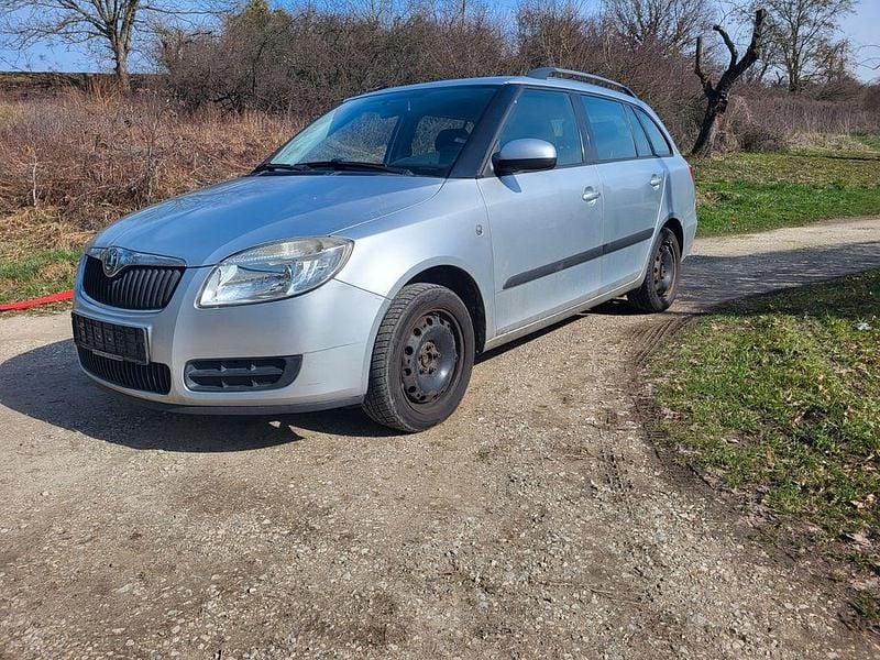 Gebraucht Skoda Fabia 105 PS (77 kW) 2008 Grau Limousine