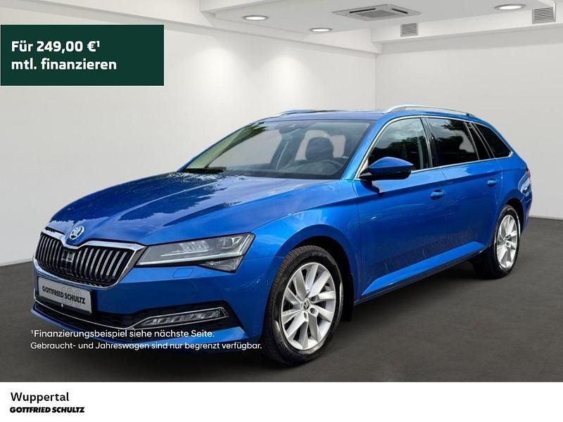 Raceblau metallic Gebraucht 2020 Skoda Superb Premium Edition Kombi | 25.950 € (Guter Preis) - Bild 1/4