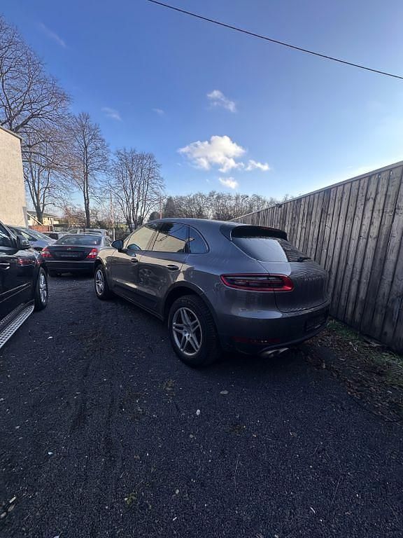 Gebraucht Porsche Macan S 258 PS (189 kW) 2017 Grau SUV