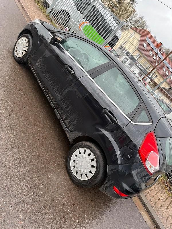 Gebraucht Ford Fiesta 100 PS (73 kW) 2013 Schwarz Kleinwagen