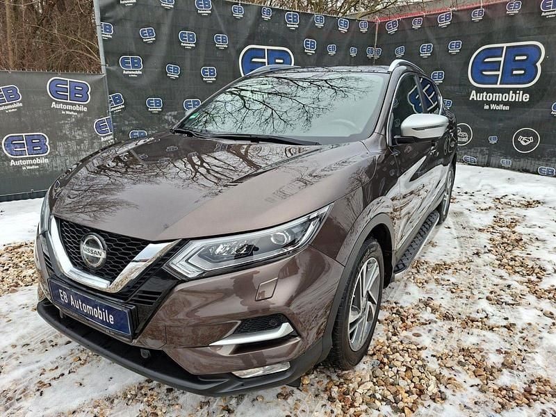 Gebraucht Nissan Qashqai 159 PS (116 kW) 2018 Braun SUV